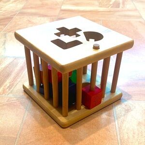 Vintage Playskool Kids Learning Wooden Shape Sorting Cube